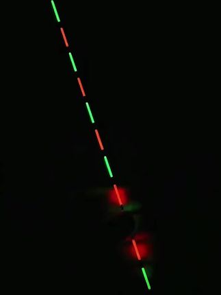 小凤仙一体夜光漂咬钩变色水晶硬尾日夜两用高灵敏浮漂钓鱼装备#小凤仙浮漂 #水无影夜光漂 #钓鱼的乐趣只有钓鱼人懂 #高灵敏浮漂 #钓鱼人就是这么疯狂