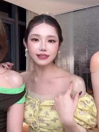 没错!我的气质假的,直角肩假的,哪个美女穿搭没点心机啊 !大头溜肩膀的都去试试!你会爱上的!#变美攻略 #小心机 #穿搭 #直角肩#美出高级感