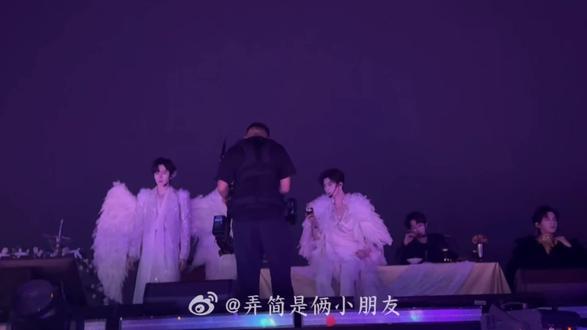抱紧你的我,比国王富有ε=(´ο`*)))D4合唱#Desire4 #星动营业中 #上热门🔥 #兄弟 #向佐