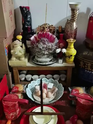 @@👭👭杨献春🔥🔥 好了吗你遗传一辈有一辈,每一代都要以转下去