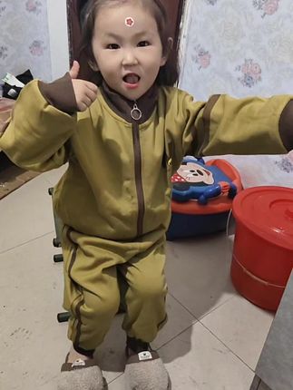 #萌娃搞笑日常 #幼崽穿搭 #根本停不下来 #记录成长过程 #今天穿搭