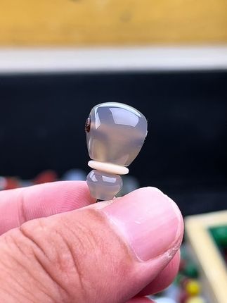 文玩配饰原矿盐源玛瑙烟紫色小奶嘴分体三通尺寸10.9mm#文玩配饰 #文玩 #文玩手串 #万物皆可盘 #文玩爱好者