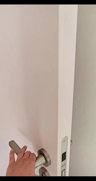 人生建议: 平开合页一定要求工厂双面开槽,或者师傅有一流的开槽技术!#平开合页开槽模具 #木门安装 #装修知识及技巧 #创作者中心 #创作灵感