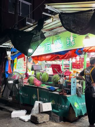 #王店嘉果圆 谁说摆摊就不能卖好水果,梦想开始的地方,十多年过去了,照样遥遥领先