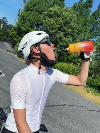 骑行水壶挤压式骑行水壶evr骑行水壶自行车水壶公路车水壶山地车水壶户外运动水壶#骑行水壶 #骑行水壶推荐 #挤压式骑行水壶