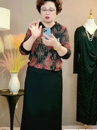 #秋季新款上新 #爆款热卖中 #穿出自己的风格 #中年妈妈穿搭 #穿出你的时尚你的感觉