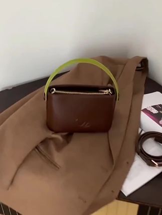 小众复古手提ins斜挎水桶包女百搭