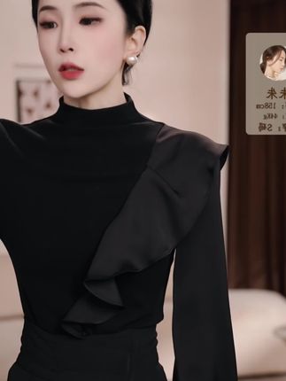 #显瘦穿搭 #洋气减龄 #夏季穿搭 #谁穿谁好看系列 #美出高级感