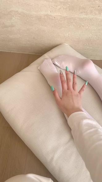 准备新技能中...... #海狮 #海狮表演 #海洋动物 #抽象