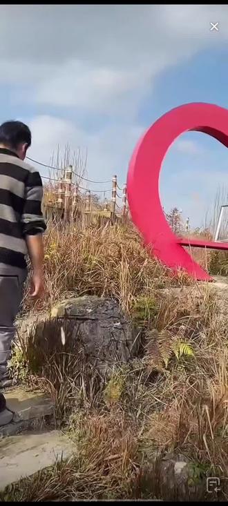 好想去刀疤哥坐的这个地方拍照哦,真的很出片!#刀疤哥 #毕节文旅 #荒野求生 #热门