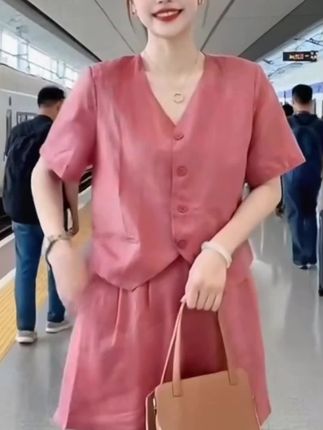 纯棉高级感时尚套装女2025年夏季新款时尚宽松减龄衬衫短裤两件套#夏季穿搭 #套装两件套 @DOU+上热门