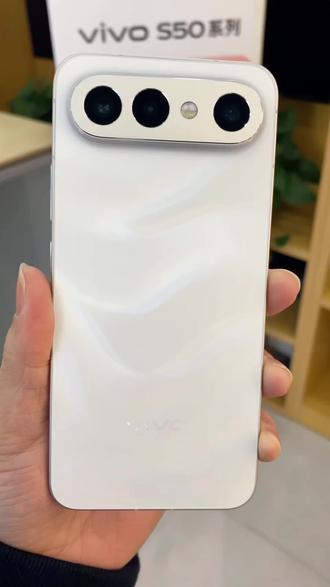 小机身藏大能量!小田同款手机vivo S50 Pro mini 追剧打游戏、拍照记录全拿捏~#vivoS50 #vivoS50Promini #手机 #田曦薇