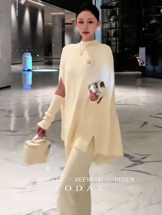 #高级感穿搭 #古早穿搭又杀回来了 #秋季清冷感白月光穿搭 #素颜穿搭如何摆脱土气感 #被秋日氛围感穿搭拿捏了