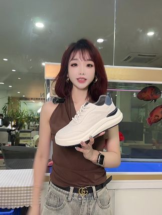 国庆节出行要穿一双舒适透气的鞋子,那我推荐你穿这双 #男鞋推荐 #百搭鞋子 #哎呦喂你鞋真好看 #ootd穿搭