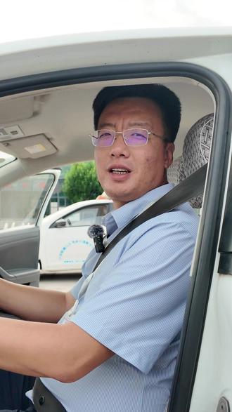 科目三模拟灯光考试,这5个坑90%的人踩过! 这五个坑一定要注意,灯光考试能帮大忙!
#济南学车 #灯光模拟 #科目三 #济南驾校 #科目三考试