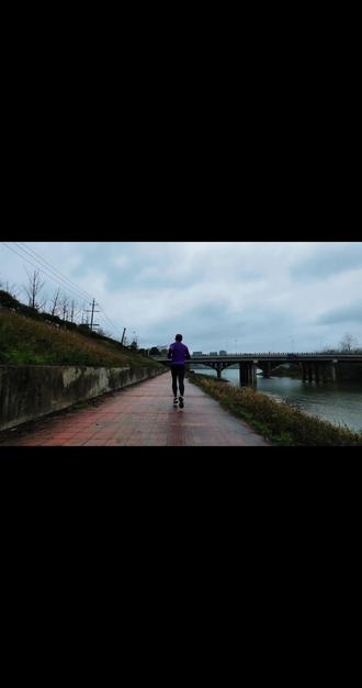听说要下40天的雨
#跑步#雨季来临