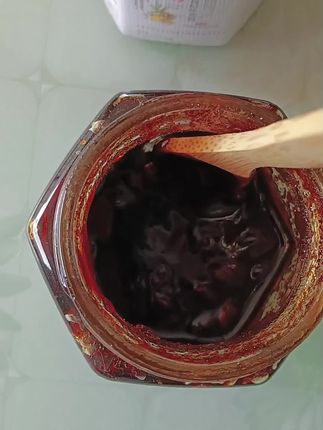 少奶回奶,我就赶紧冲上两勺甜甜的姜红,搞了两碗喝下肚,两个房子奶线全通,奶水足的追上来,又多又浓,宝宝吃不完#追奶 #母乳再也不是奢望