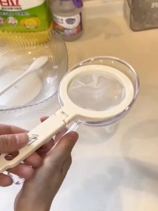 家里厨房少不了这个漏斗,不仅能过滤豆浆,还能分装各种吃的喝的,真是家家必备呀!#漏斗#厨房好物#过滤网#厨房必备