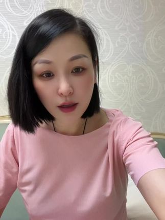 这个真的很好用,可以给家人来一瓶这个百草透骨草膏,肩颈膝盖都可以涂。热乎乎的很舒服。