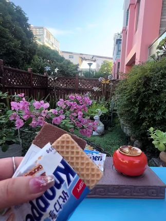 五层的口感;轻轻咬上一口,口感非常酥脆