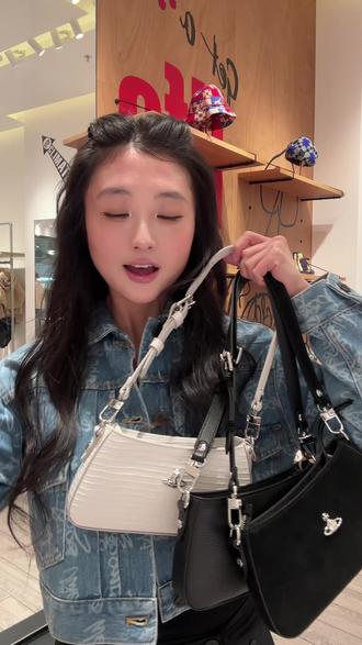 西太后腋下包!#西太后 #西太后薇薇安 #西太后土星