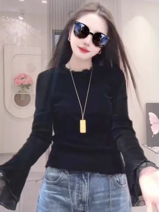 修身显瘦蕾丝喇叭长袖上衣#这个秋天被琥珀系治愈了 #秋冬穿搭新鲜感在线 #预制国庆出游穿搭 #秋天第一杯琥珀流光 #舒畅的入秋穿搭都是琥珀系