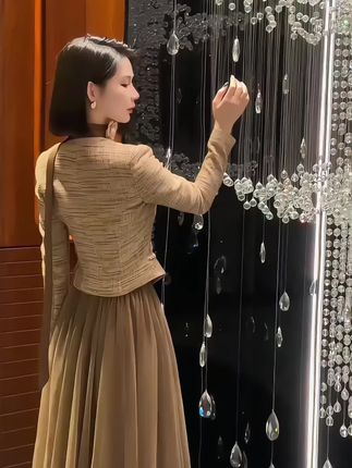 30岁,人生的9:30。平静,乐观,自由。#早秋高智感职场穿搭 #初秋一周不重样穿搭