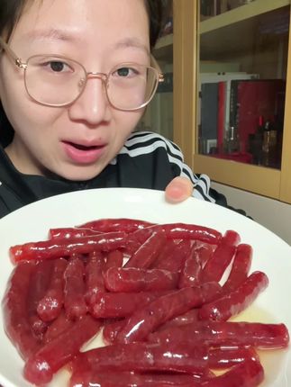 你是因为我爱上小甜肠的吗 小甜肠#一张图证明你陪我很久了 #舌尖上的抖音 #当你不知道吃什么的时候 #深夜偷吃 #零食推荐