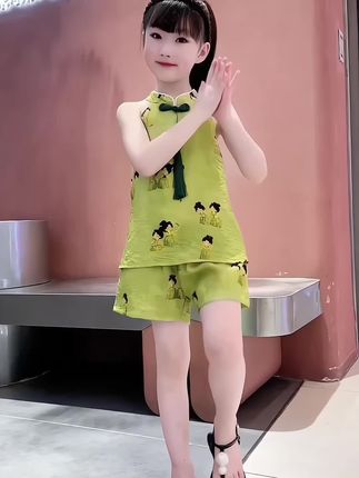 #上热门 买了买了,就一个女儿,别人有的咱也得有,反正又不贵,穿上真的太好看了#女童夏季套装#潮童必备 #生女儿就是用来打扮的 #谁穿谁好看 @DOU+上热门 @DOU+小助手