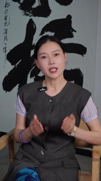 把温柔给学生,把煎熬给自己 一位90后老师,诠释了教育最动人的模样。 #教育 #何斯馨 #高考 #爱的100种语言 #人间观察计划