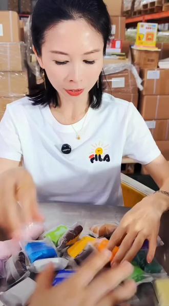 檬小怪超轻粘土安全幼儿园黏土儿童彩泥手工DIY橡皮泥太空泥 #我要上热门 #超轻粘土 #超轻粘土手工 #diy玩具 #宝妈推荐 @抖音小助手 @抖加🔥上热门🔥dou+🔥热点宝