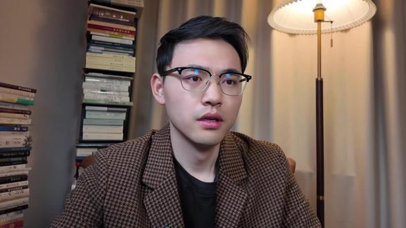 戒掉安稳 安稳不再是福,而是时代的陷阱。 AI能模拟逻辑,却永远无法替代你裸辞那一刻的战栗。 别在浪潮里跟风,先找回你作为“人”的荒野本能。 活出真实,才是AI时代唯一的护城河。
#AI时代 #认知觉醒 #裸辞 #阿诚的修身笔记