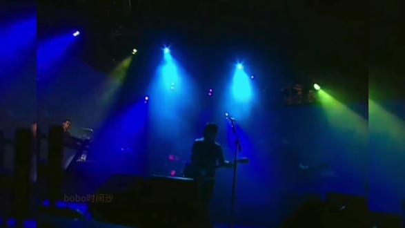 生硬转场🌚伍老头加了铜管乐器我是真没招啦,完全卡不上🌚#伍佰唱歌轮不到自己开口 #伍佰泉州演唱会 #黄色月亮