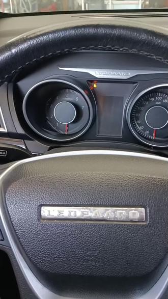 17款猎豹CS10保养灯归零,#我与汽车的日常 #保养 #不说了赚💰去