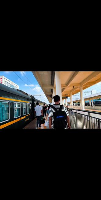 “平生最恨离别苦 故作新戏一折”#玉林