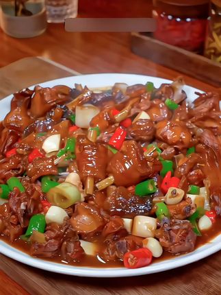 #上热门 鸡买回来想吃酱香鸡!你就试试像我这样做,酱香醇厚,鲜嫩入味,真的巨好吃#家常菜#美食教程#青红椒炒鸡#抖音美食推荐官@DOU+小助手