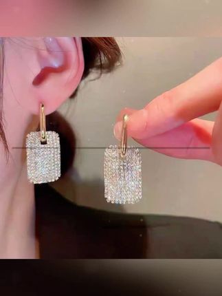 铜合金耳饰 气质轻奢金色满钻耳环女新款高级感方形耳饰#耳饰 #时尚饰品