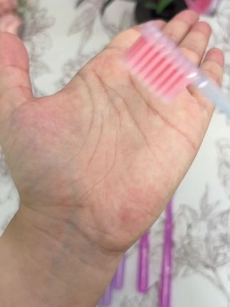 这款牙刷刷毛超柔软,再也不怕刷手心啦!🪥✨清洁力满分,居家必备好物!#好物推荐🔥