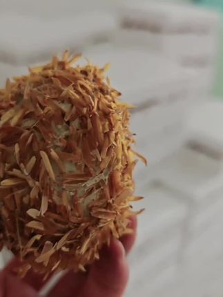买皮蛋一定要买这种包谷壳子的皮蛋,原始传统工艺腌制无铅工艺,不麻不涩,吃过一次,保证你吃了还想再吃#糖心皮蛋 #湖北特产 #松花蛋#沙湖溏心皮蛋