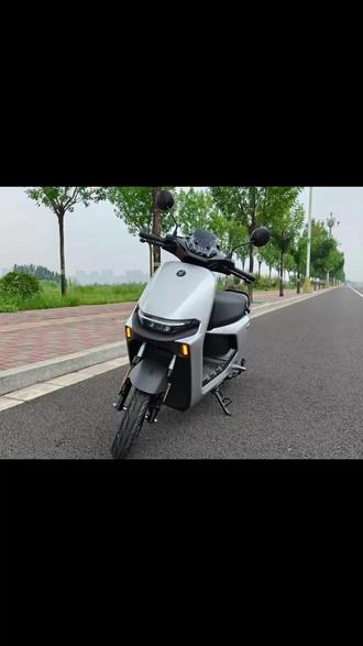 九号N385C全车按键讲解
新手一看就会,盲操超顺手
功能全、操作简单,代步通勤超省心
#九号电动车 #N385C #帅气店长讲车