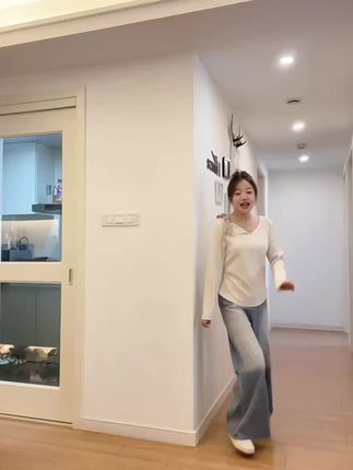 2025秋装新款胖mm大码女韩系温柔风撞色绑带露肩长袖T恤 A2108#大码女装 #韩系穿搭 #温柔风 #长袖t恤 #露肩