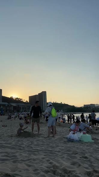 象山爵溪沙滩,再次打开。停车场出门就是海边 很舒服。