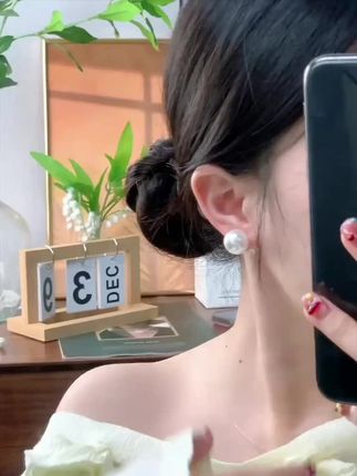 温柔显气质的一款多戴烟花#耳钉 #美出高级感 #配饰分享 #小众设计感