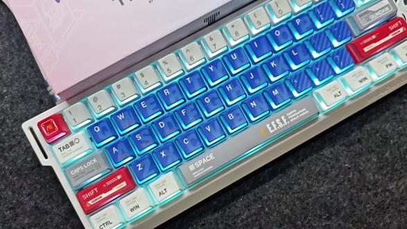 一款你绝对不能错过的高颜值键帽#泰坦国度 #泰坦国度高达v2 #泰坦国度键帽 #外设