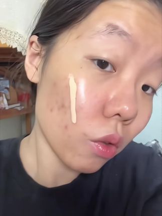 高遮瑕扒脸服帖不拔干的粉底液我给你们找来啦,我也没想到69块的粉底液竞会这么好用! #遮瑕粉底液 #持妆不假面#超好用的粉底液 #粉底液遮瑕持久