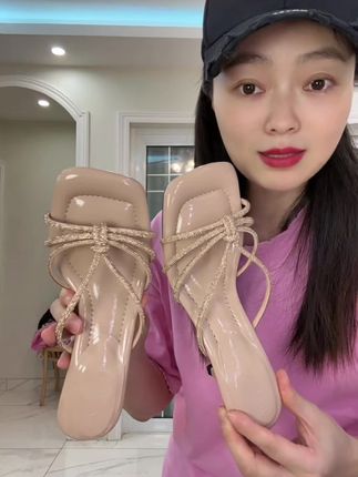 #精美绝伦高级优雅潮流时尚百搭#肉眼可见的高品质精致小凉鞋