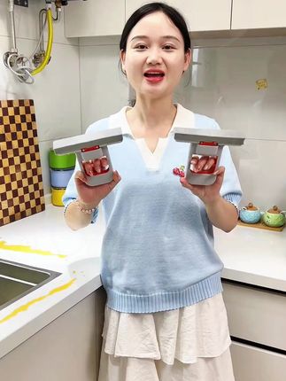 夏天家里抹布容易捂味晾不干还容易滋生细菌,有了这个迷你小拖把就再也不用担心异味了!#清洁神器  #迷你小拖把  #厨房神器