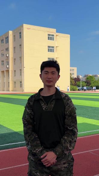 从协调性差到体能标兵需要多久?秋季役前训练营正式开训,你准备好了吗? #秋季体能蜕变 #自律男子汉 #体能素质提升 #体能训练营 #热血青年成长计划