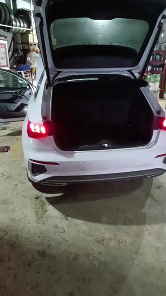 22年奥迪A3左前门内饰板拆装