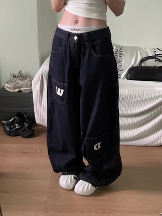 这条太适合漫步香港了 超chill#早秋贵气感穿搭 #我的ootd穿搭 #今日穿搭 #ootd穿搭指南 #男女同款